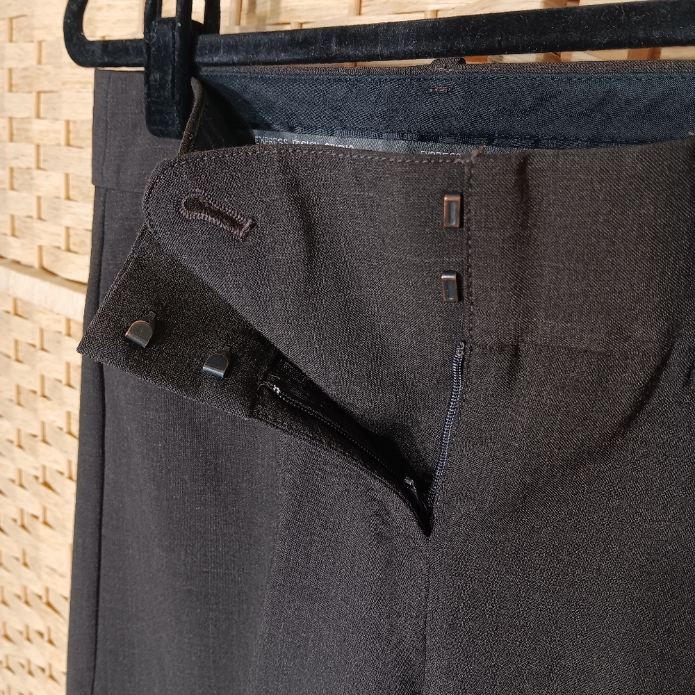 Express The Editor Rayon Blend Cropped Culottes Bermuda Shorts Trousers 0 Xs EUC - Picture 4 of 9
